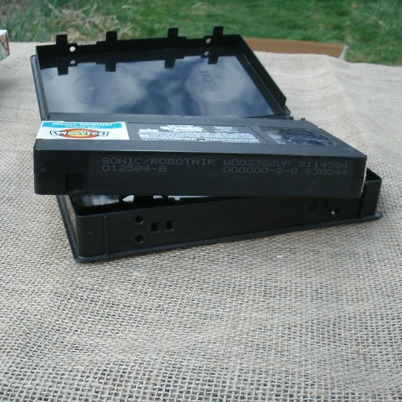 Sonic the Hedgehog Robotnik Express VHS anime tape - Picture 13 of 16